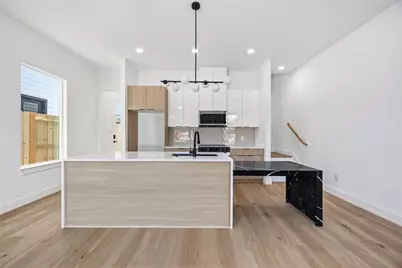 9106 Coffee Street #A-B, Houston, TX 77033 - Photo 8