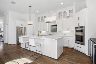 1923 Elmen St, Houston, TX 77019 - Photo 16