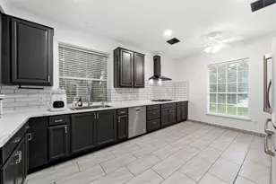 34 Firethorn Pl, The Woodlands, TX 77382 - Photo 4