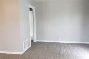 7715 Glover St, Houston, TX 77012 - Photo 6