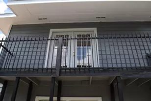 7715 Glover St, Houston, TX 77012 - Photo 2