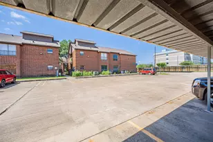 3100 Walnut Bend Ln, Houston, TX 77042 - Photo 14