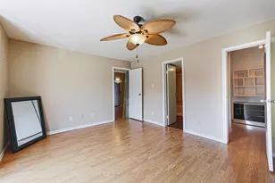 3100 Walnut Bend Ln, Houston, TX 77042 - Photo 6