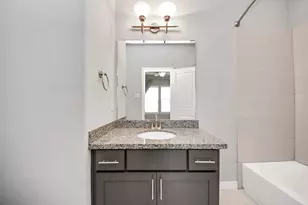 2219 Bellefontaine St, Houston, TX 77030 - Photo 30