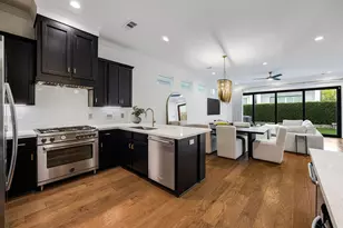 5537 Petty St, Houston, TX 77007 - Photo 8