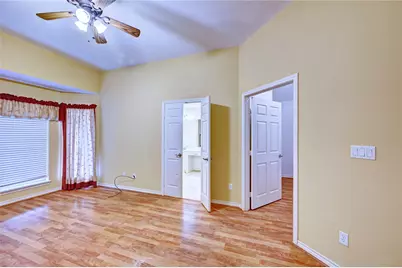 1960 Greentree Drive, Huntsville, TX 77340 - Photo 24