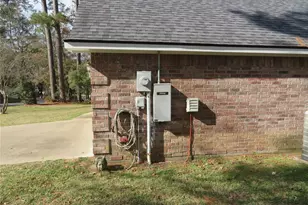 1960 Greentree Dr, Huntsville, TX 77340 - Photo 46