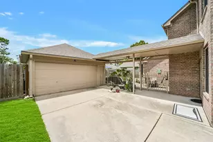 406 Ashberry Ct, League City, TX 77573 - Photo 40