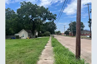 109 W Main Street, Eagle Lake, TX 77434 - Photo 14
