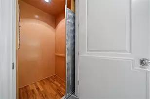 1306 Castle Ct, Houston, TX 77006 - Photo 6