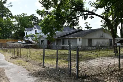 8206 Sterlingshire Street, Houston, TX 77078 - Photo 2
