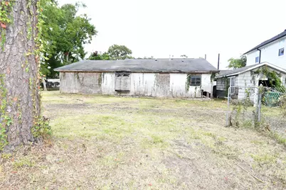 8206 Sterlingshire Street, Houston, TX 77078 - Photo 6