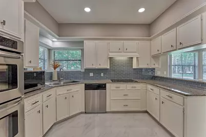 9 Southfork Pines Court, The Woodlands, TX 77381 - Photo 4