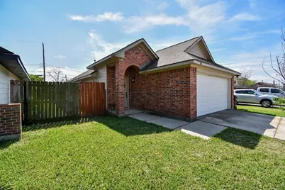 1909 W Texas Avenue, Baytown, TX 77520 - Photo 2