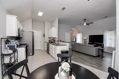 1909 W Texas Avenue, Baytown, TX 77520 - Photo 16