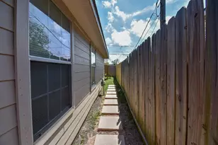 1909 W Texas Ave, Baytown, TX 77520 - Photo 42