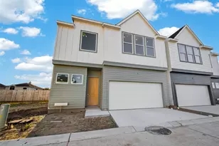 12804 Buffalo Wls Dr, Houston, TX 77045 - Photo 2