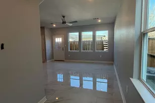 9319 Noel St, Houston, TX 77033 - Photo 2