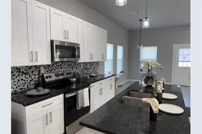215 S 7 Th Street S, Beasley, TX 77417 - Photo 14