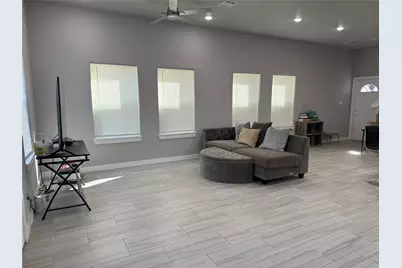 215 S 7 Th Street S, Beasley, TX 77417 - Photo 4