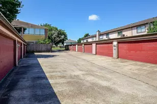 12300 Brookglade Circle, Houston, TX 77099 - Photo 32