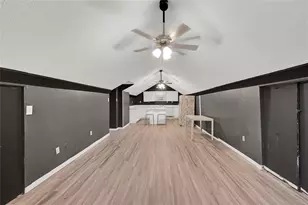 310 N Rock Island St, Angleton, TX 77515 - Photo 2