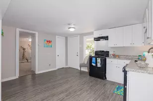 112 Oakdale St, Dayton, TX 77535 - Photo 10