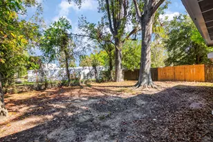 112 Oakdale St, Dayton, TX 77535 - Photo 38