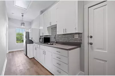 805 10th Street #4, Galveston, TX 77550 - Photo 2
