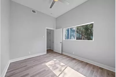 805 10th Street #4, Galveston, TX 77550 - Photo 6