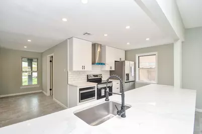 5850 Duxbury Street, Houston, TX 77035 - Photo 12