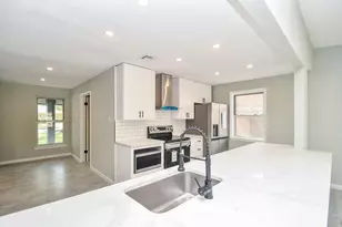 5850 Duxbury St, Houston, TX 77035 - Photo 12