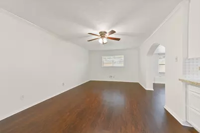 10515 Eddystone Drive, Houston, TX 77043 - Photo 6
