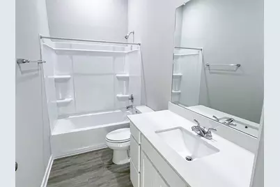 2717 Mackinac Bay Drive, Texas City, TX 77568 - Photo 4