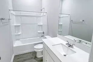 2717 Mackinac Bay Dr, Texas City, TX 77568 - Photo 4