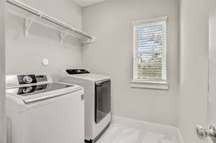 2510 Zemmer Ln, Houston, TX 77008 - Photo 26