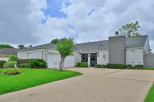 2110 Woodland Park Dr, Houston, TX 77077 - Photo 2