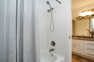 2110 Woodland Park Dr, Houston, TX 77077 - Photo 34