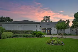 2110 Woodland Park Dr, Houston, TX 77077 - Photo 1