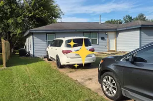7350 Scotts Dr, Beaumont, TX 77708 - Photo 2