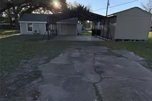 406 S 7th St, Alvin, TX 77511 - Photo 12