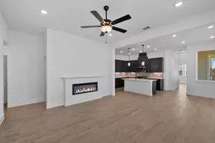 10102 Palm Spgs Pl, Manvel, TX 77578 - Photo 4