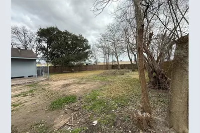 4114 Victoria Avenue, Dickinson, TX 77539 - Photo 4