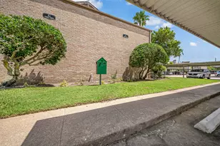 7095 N Holiday Dr, Galveston, TX 77550 - Photo 16