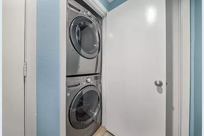 7095 N Holiday Drive, Galveston, TX 77550 - Photo 12