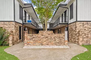 910 7th Ave N, Texas City, TX 77590 - Photo 2