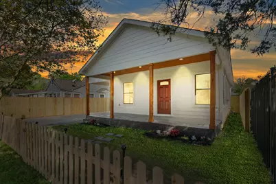 815 Wilkes Street, Houston, TX 77009 - Photo 2