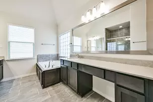 1504 Peyton Oaks Pl, Houston, TX 77043 - Photo 32