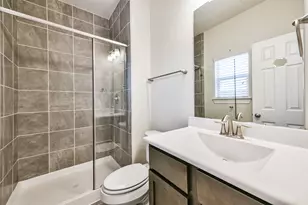 1504 Peyton Oaks Pl, Houston, TX 77043 - Photo 10