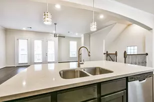 1504 Peyton Oaks Pl, Houston, TX 77043 - Photo 22
